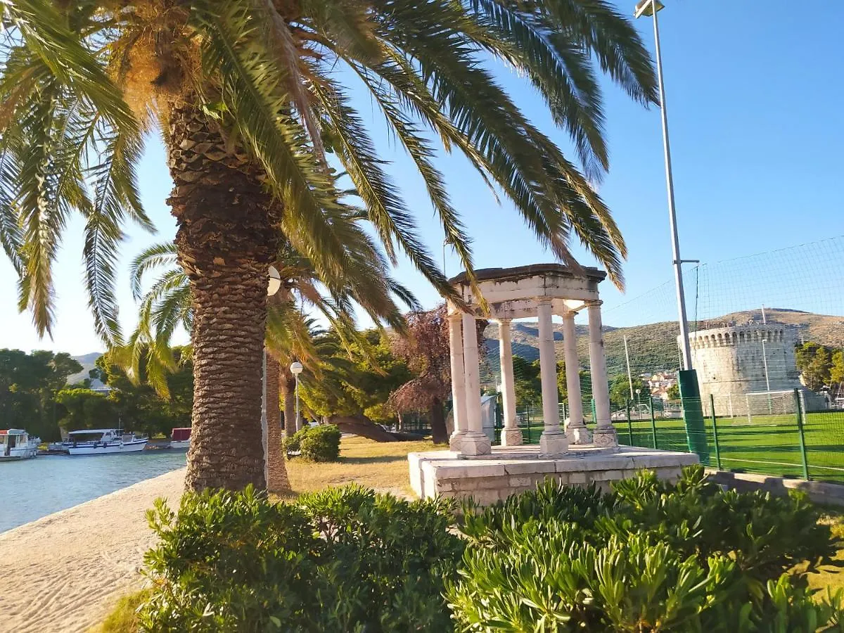 Apartment Stella Old Town Trogir, With Balcony 0*, Trogir