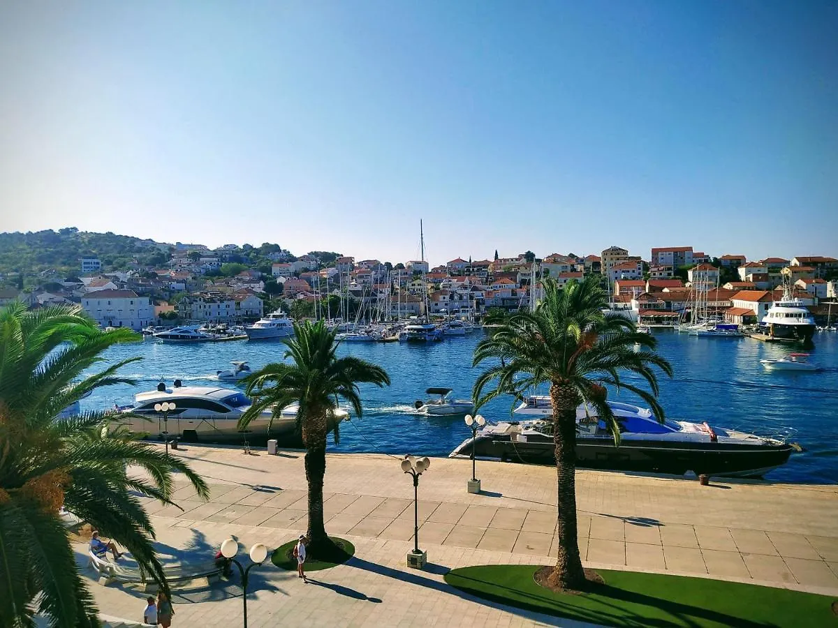 Apartment Stella Old Town Trogir, With Balcony 0*, Trogir
